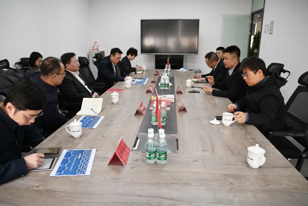 天津市津南區(qū)委常委、常務(wù)副區(qū)長于瑞均一行蒞臨公司調(diào)研服務(wù)
